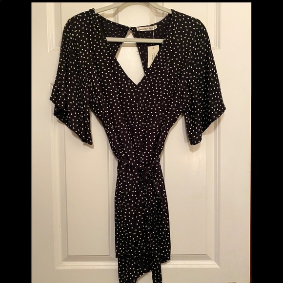 NWT Abercrombie & Fitch Open Back Romper - Picture 2 of 5